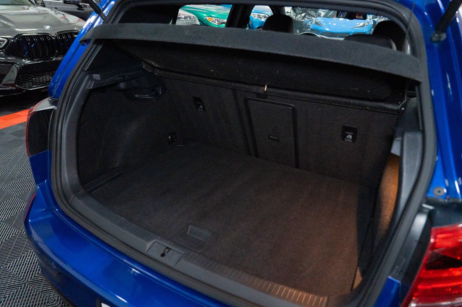 Used 2015 Volkswagen Golf R 4-Door AWD/4WD image 24