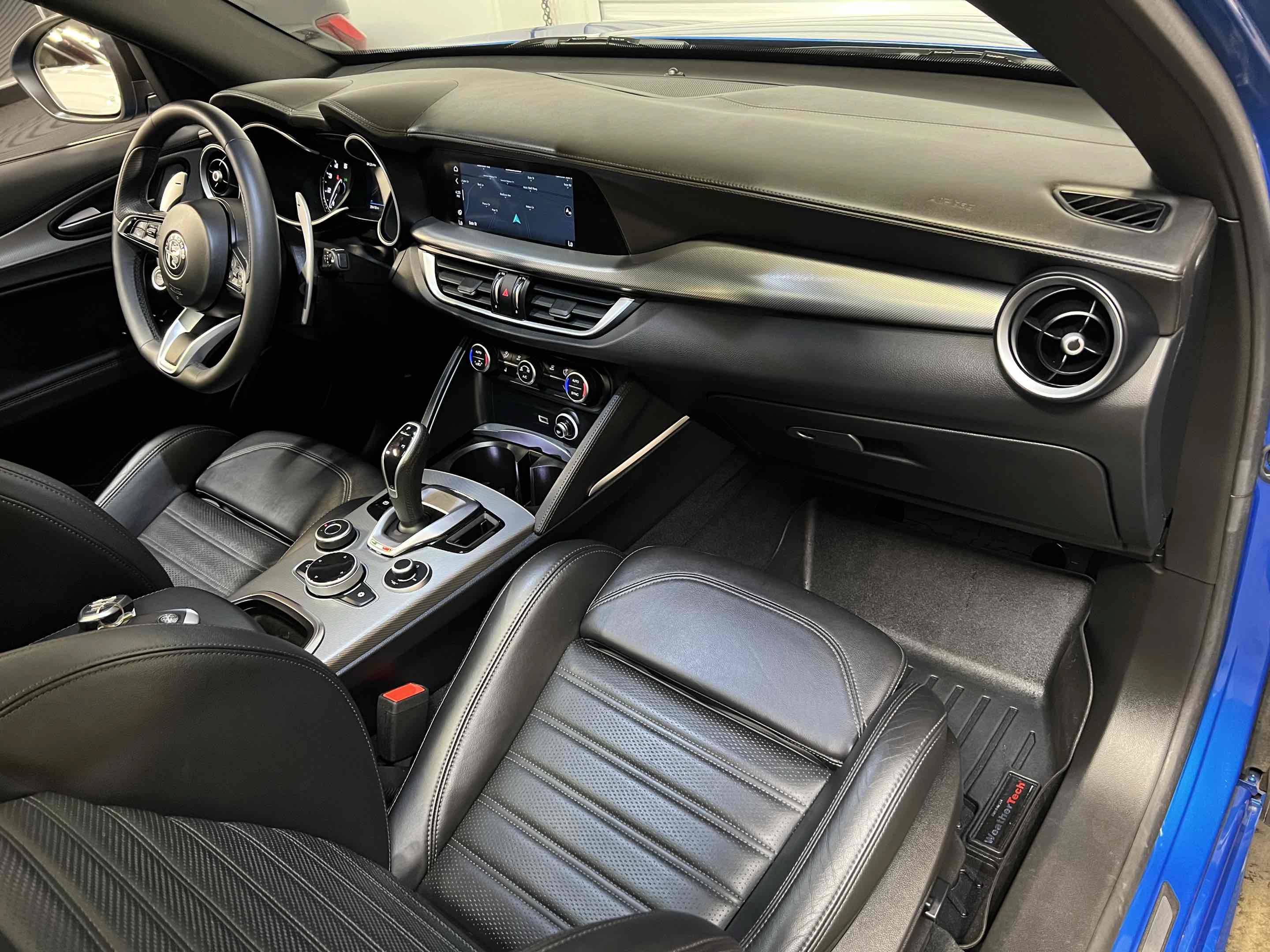 Used 2023 Alfa Romeo Stelvio Veloce AWD/4WD image 26