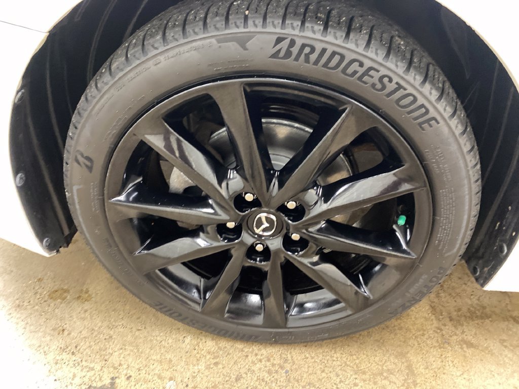 Used 2018 MAZDA MAZDA3 Touring FWD image 18