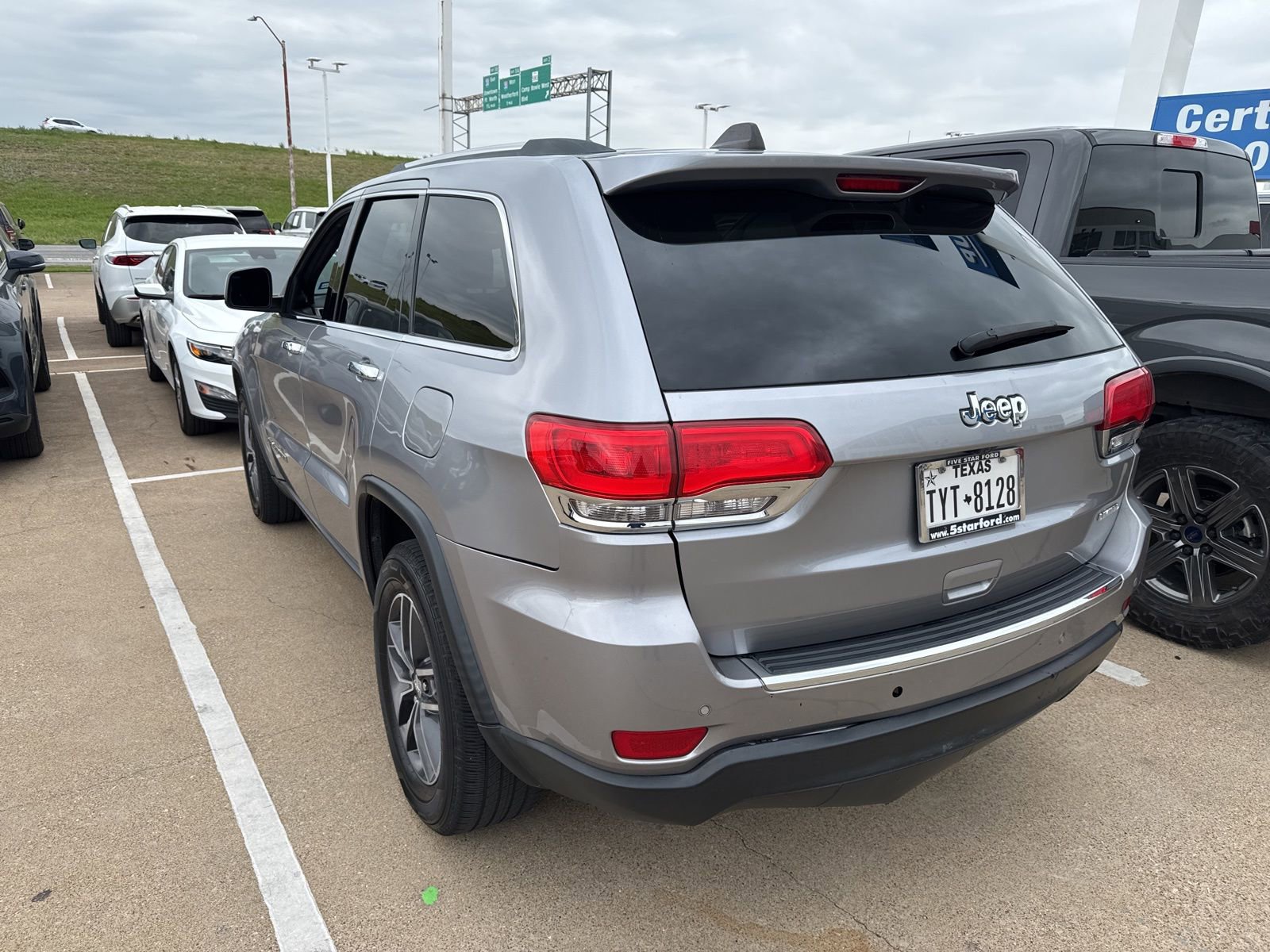 Used 2018 Jeep Grand Cherokee Limited image 6