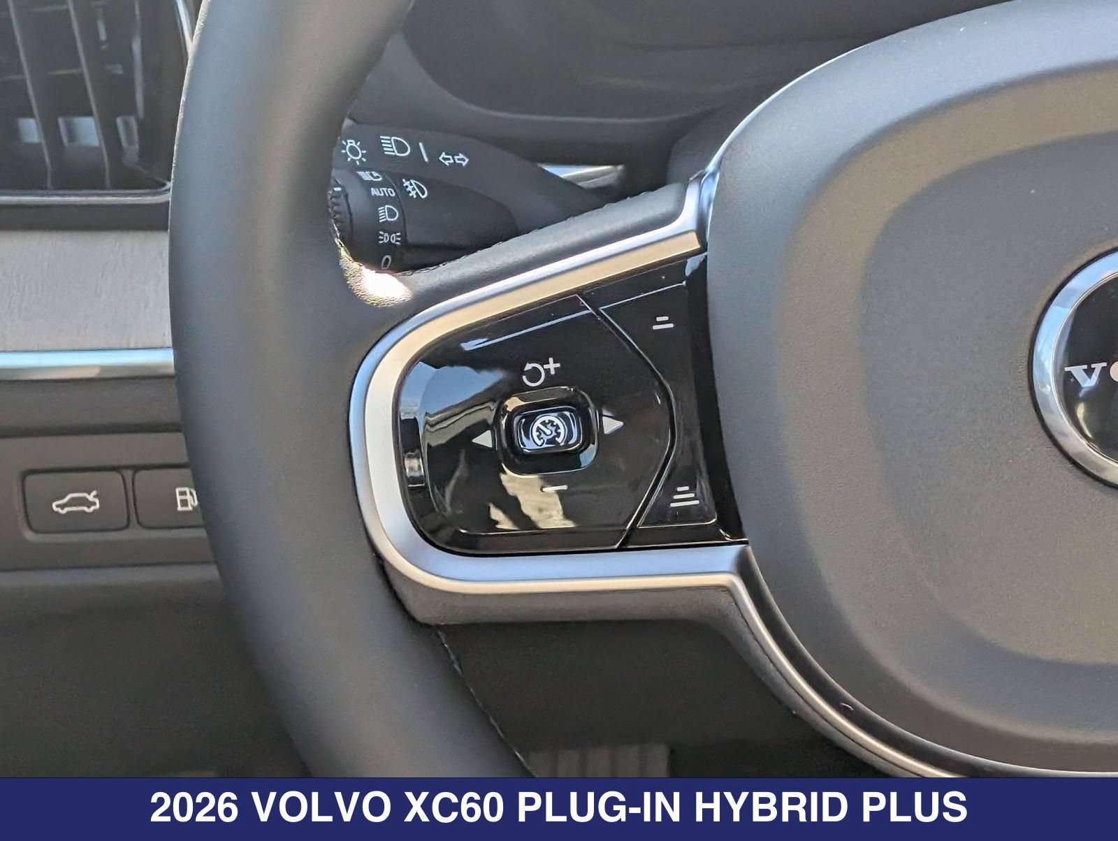 New 2026 Volvo XC60 T8 Plus w/ Protection Package Premier AWD/4WD image 16