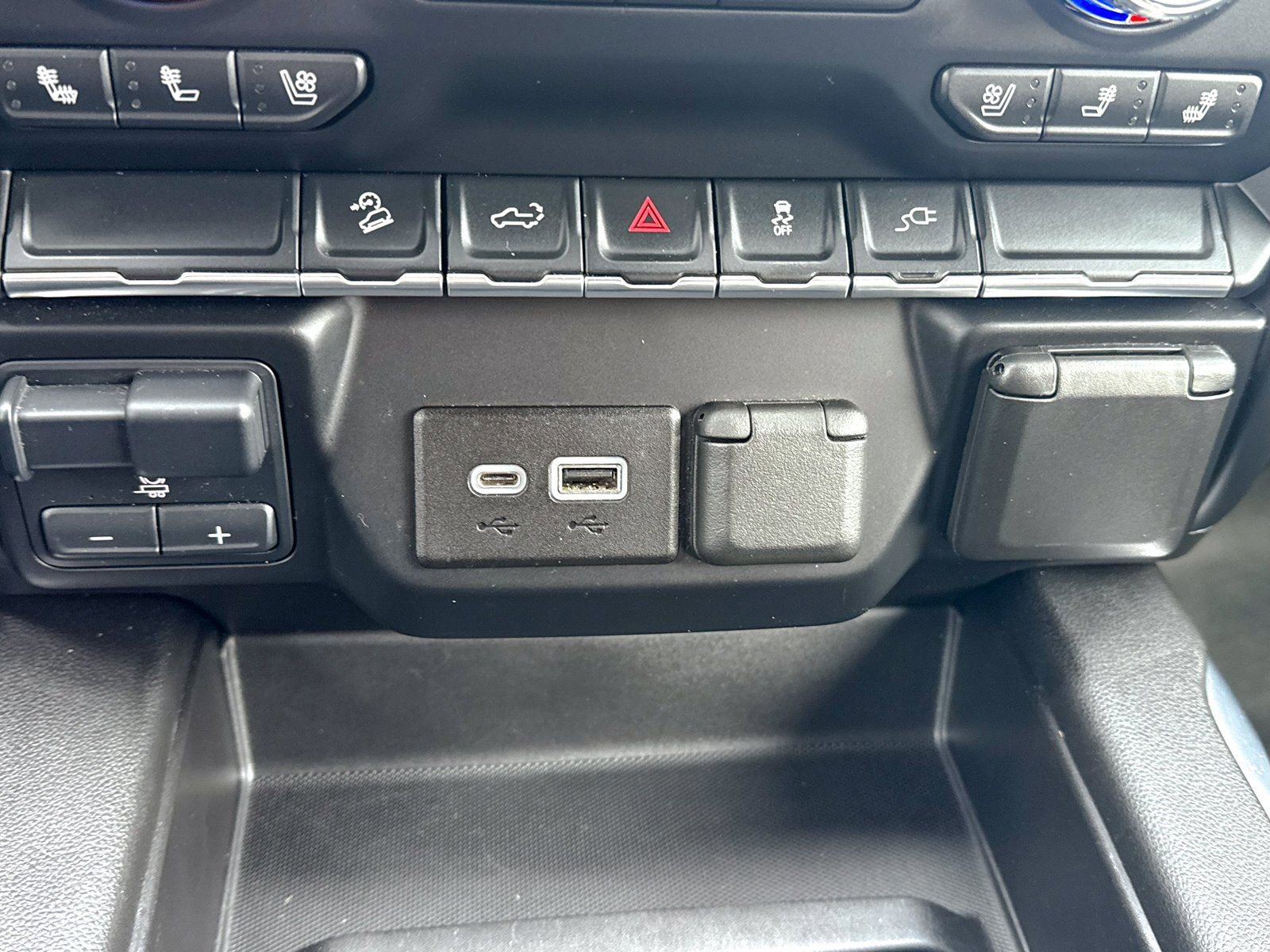 Certified 2021 GMC Sierra 1500 AT4 image 33