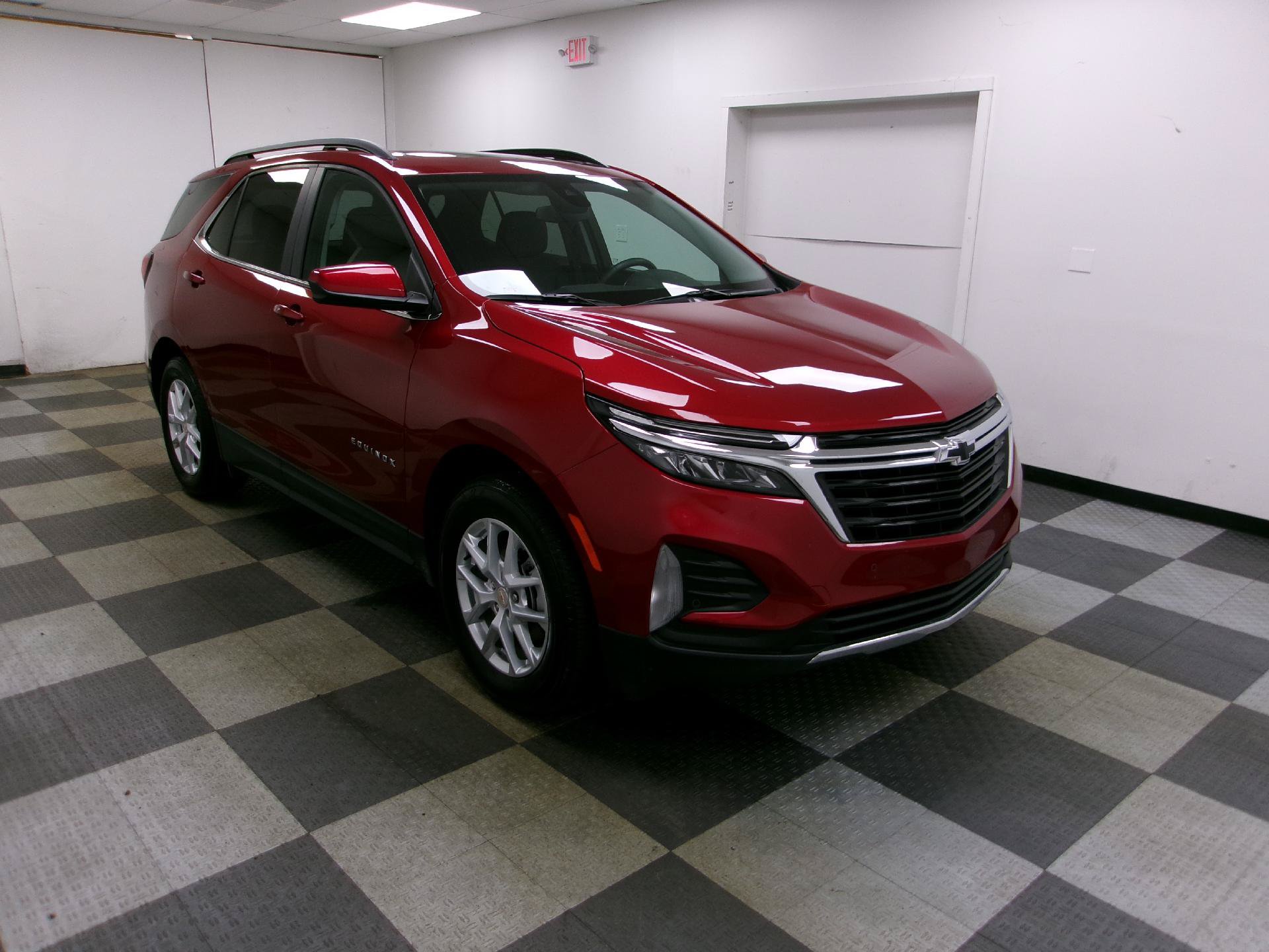 Used 2024 Chevrolet Equinox LT AWD/4WD image 15