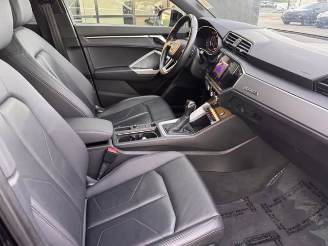 Used 2022 Audi Q3 2.0T Premium w/ Convenience Package AWD/4WD image 24