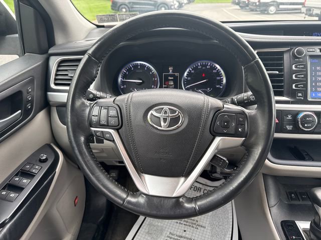 Used 2014 Toyota Highlander Limited AWD/4WD image 20