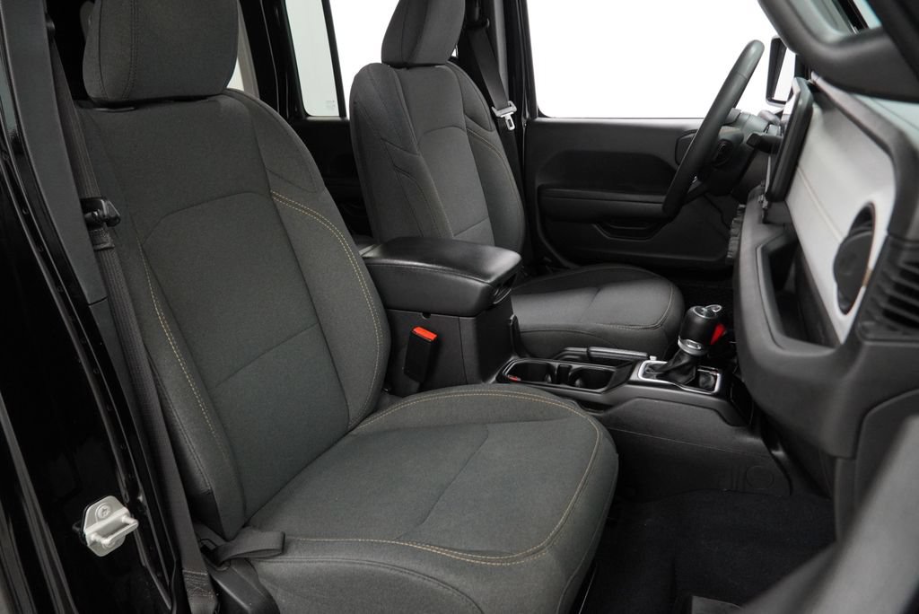 Used 2024 Jeep Wrangler Unlimited AWD/4WD image 49