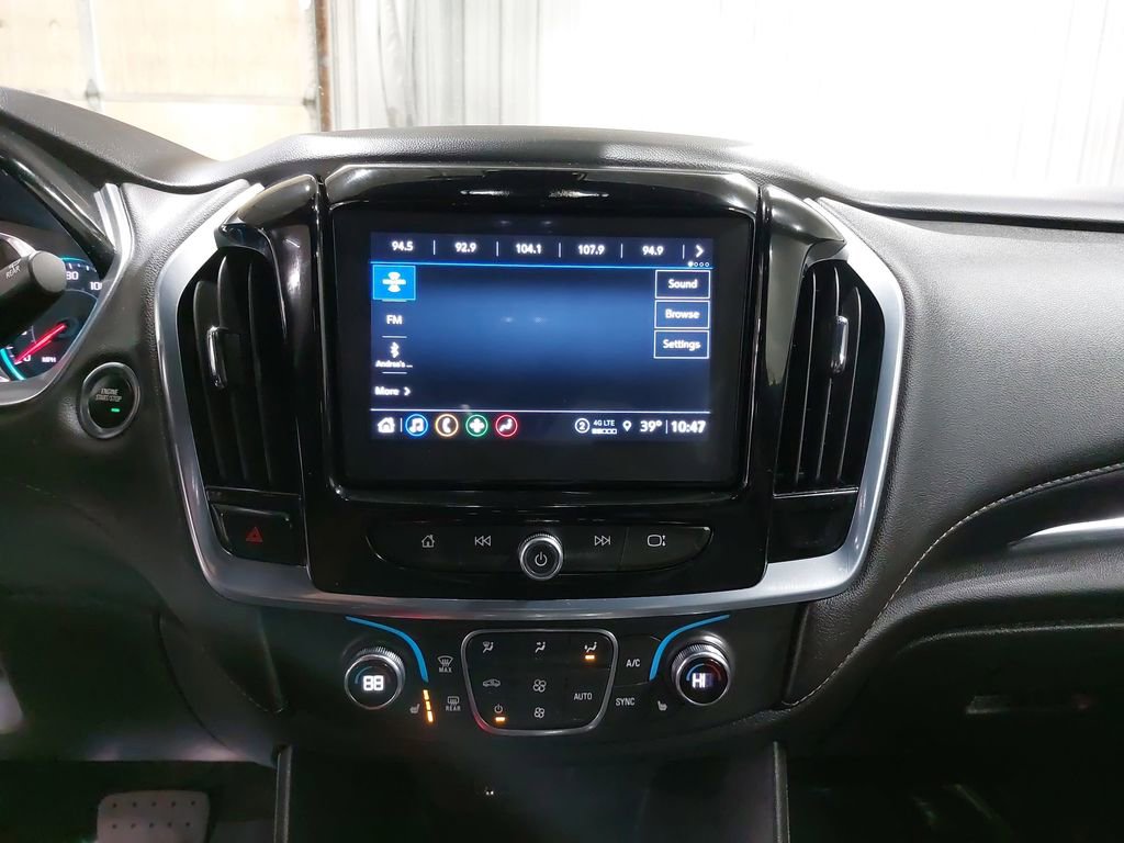 Used 2022 Chevrolet Traverse LT image 20