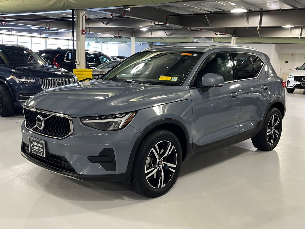 Certified 2023 Volvo XC40 B5 Core w/ Convenience Package AWD/4WD image 5