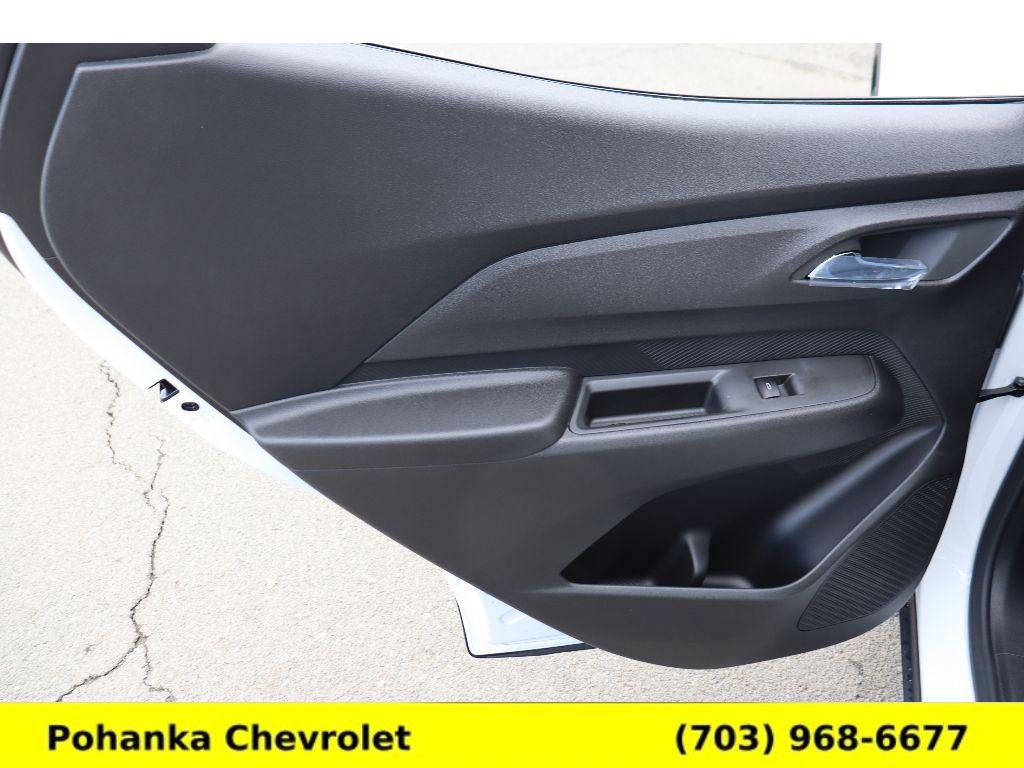 New 2027 Chevrolet Bolt LT image 24