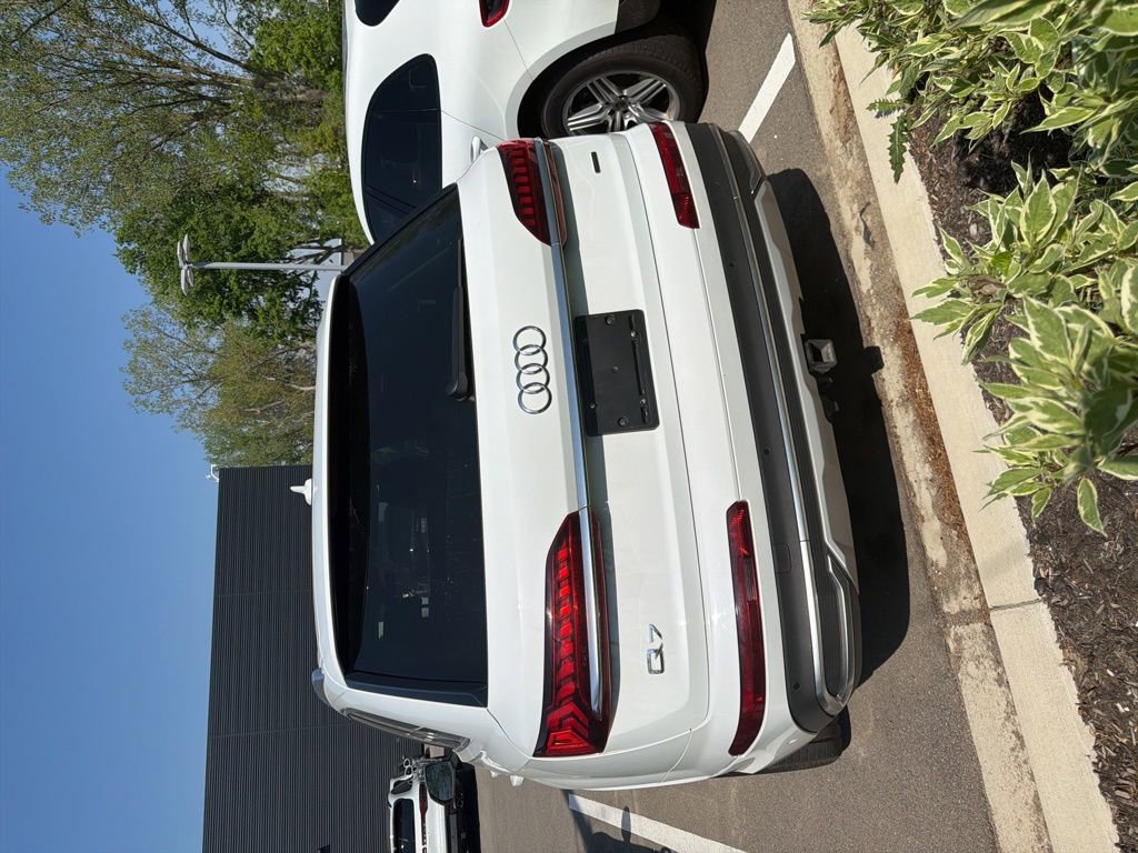 Used 2021 Audi Q7 3.0T Prestige AWD/4WD image 1
