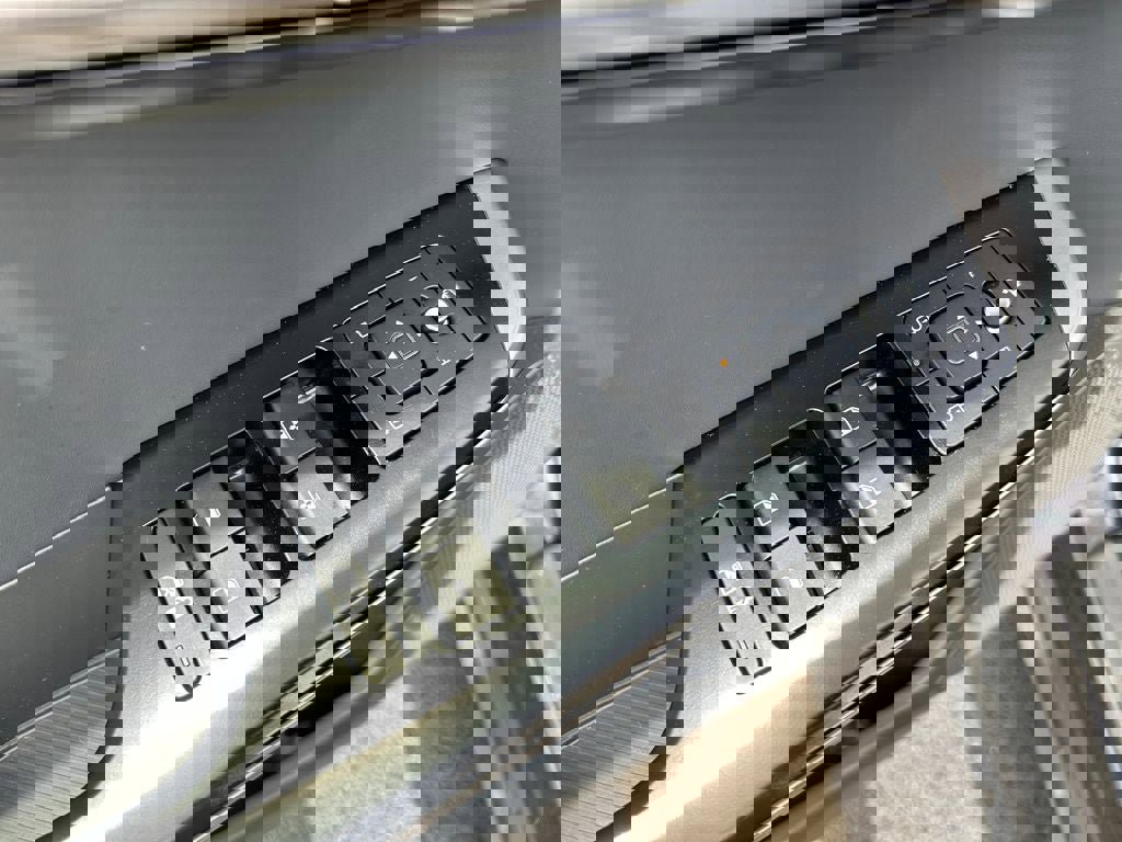 Used 2025 Kia EV6 Light AWD/4WD image 23