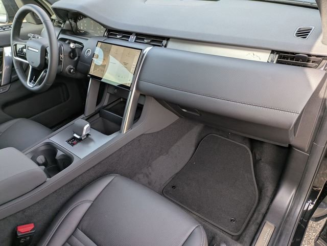 New 2026 Land Rover Discovery Sport Landmark image 19