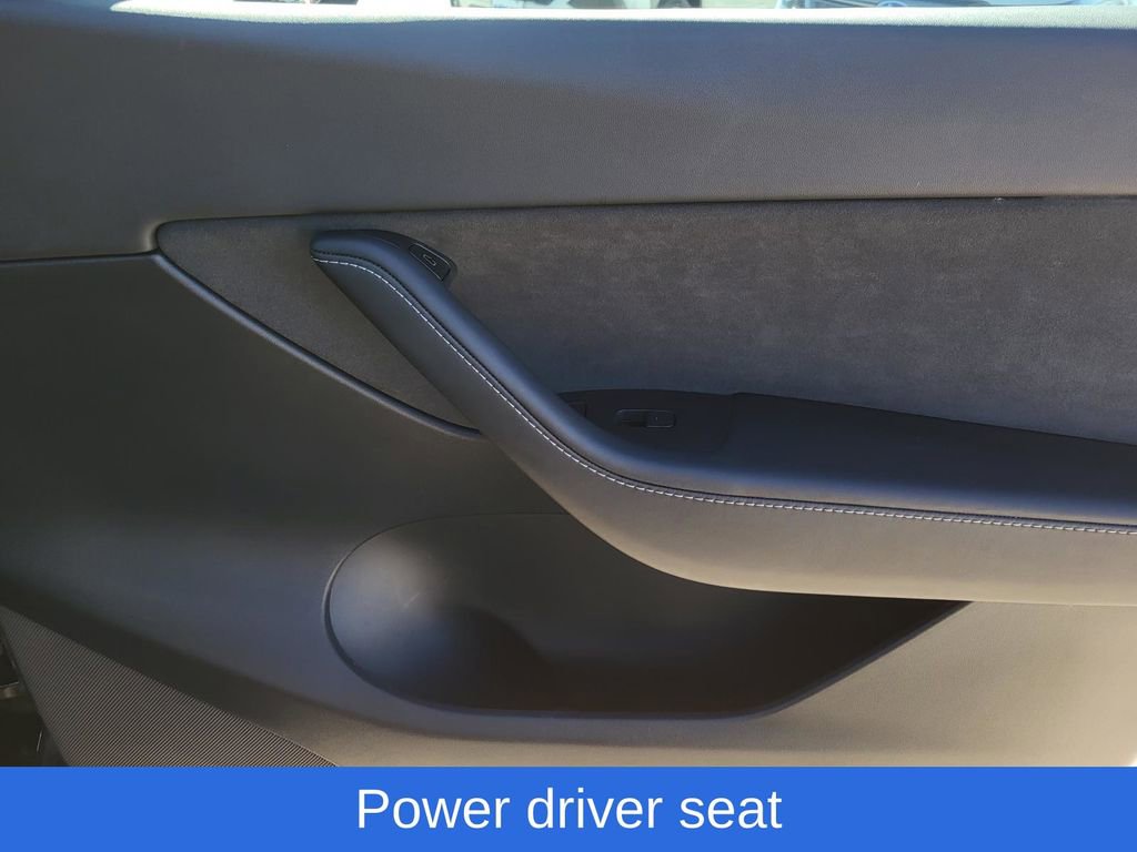 Used 2022 Tesla Model Y Long Range image 7