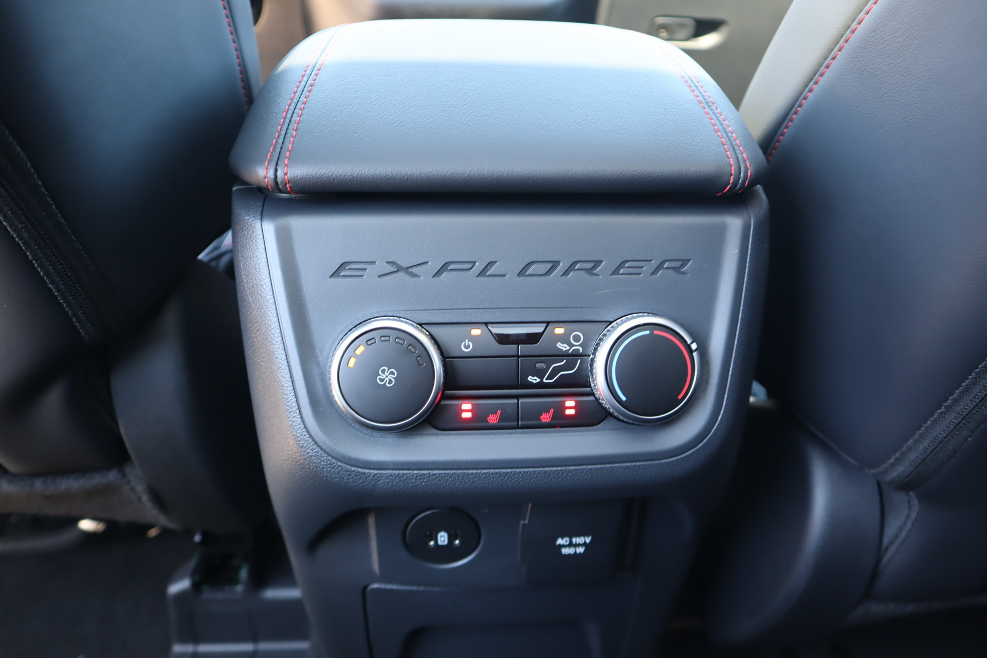 New 2027 Ford Explorer ST-Line w/ Premium Package AWD/4WD image 17