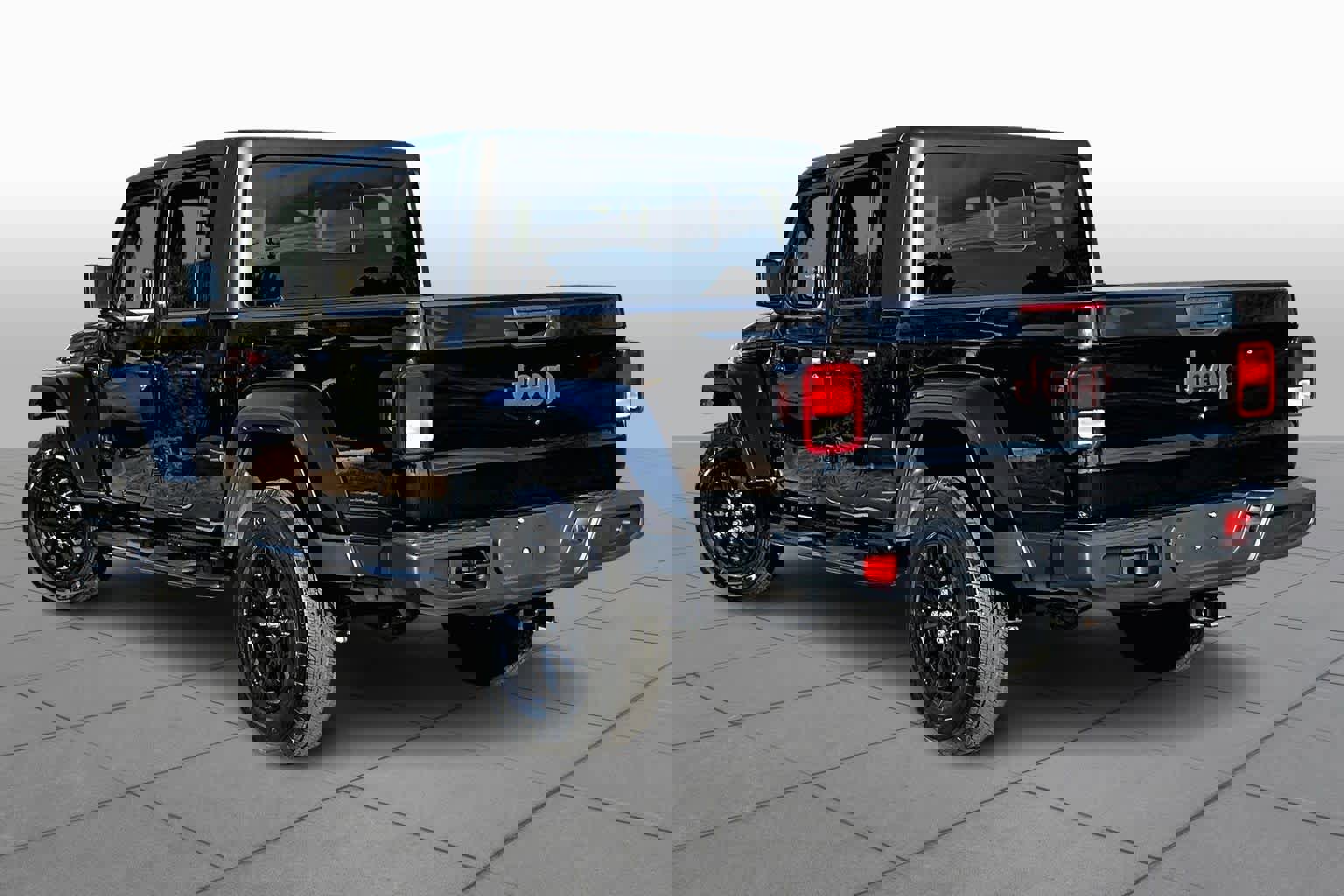 Used 2022 Jeep Gladiator Sport image 11