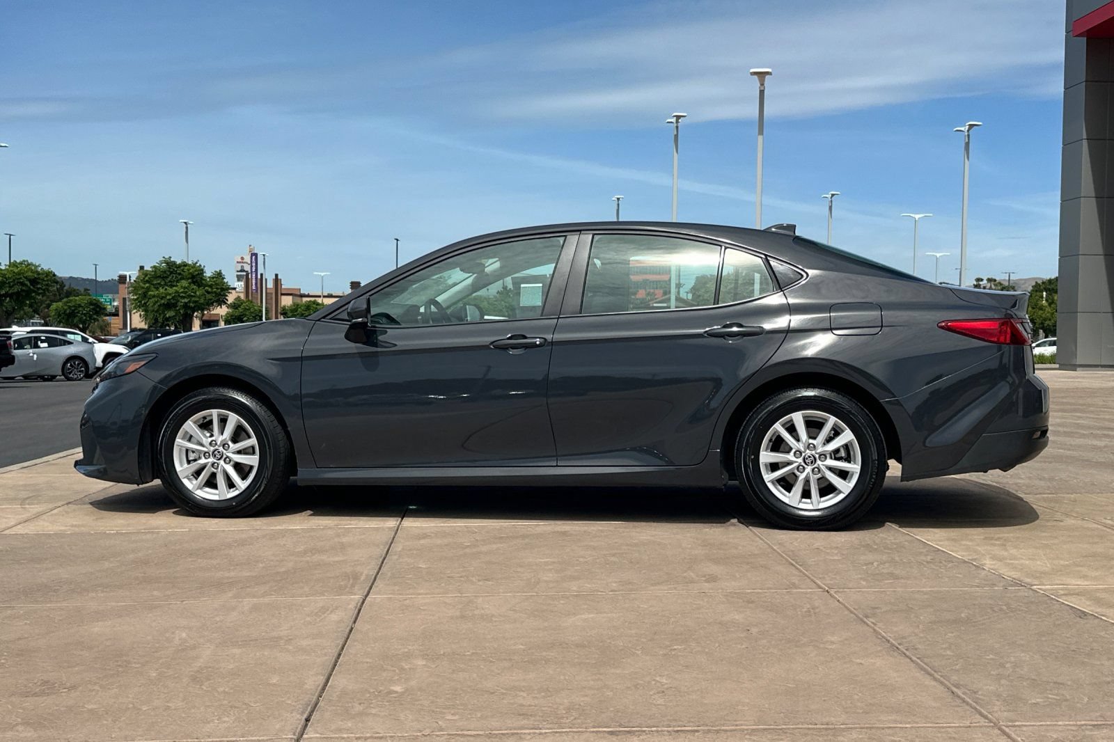 Used 2025 Toyota Camry LE w/ Convenience Package AWD/4WD image 8