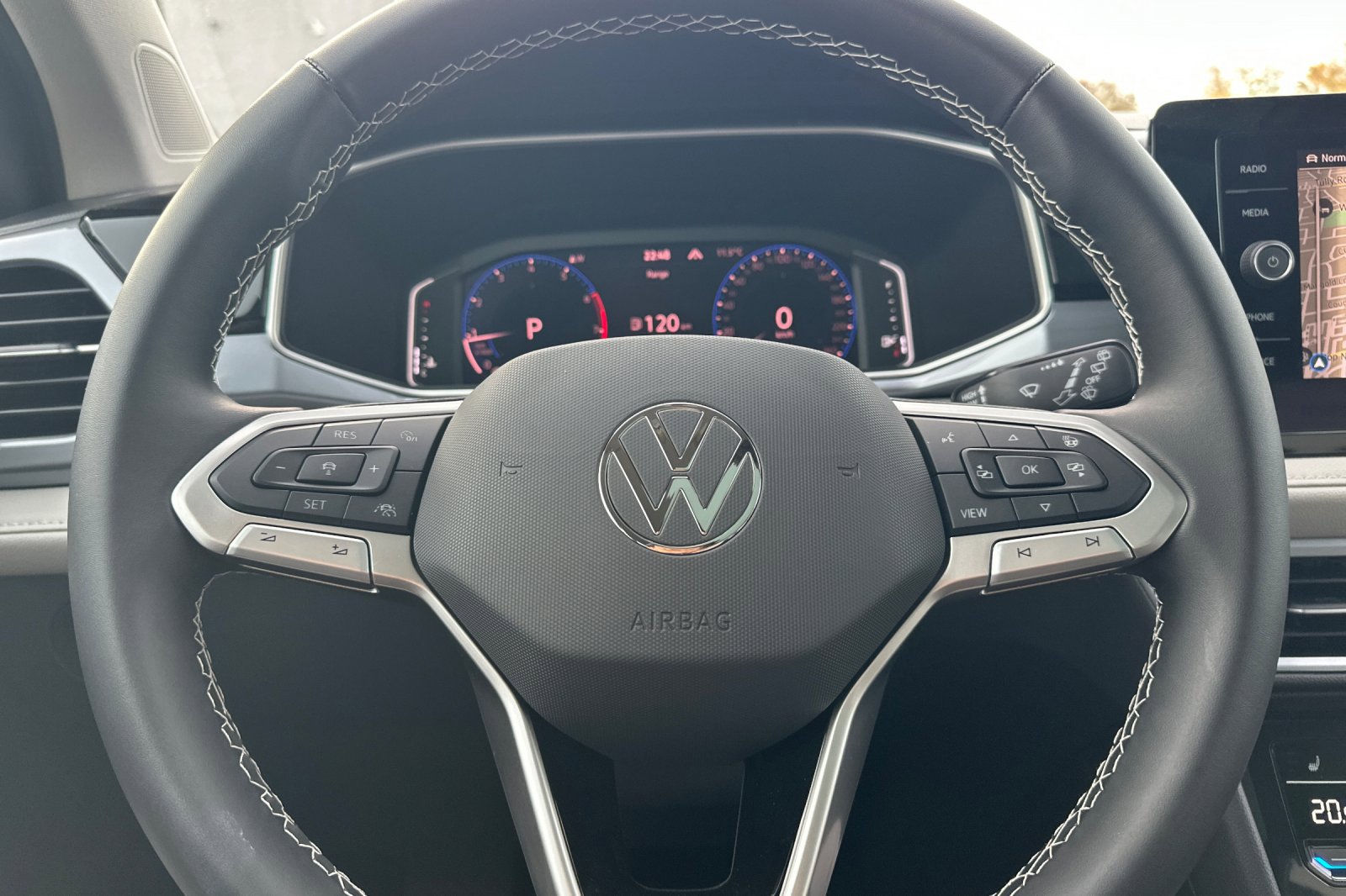 New 2026 Volkswagen Taos SEL image 24
