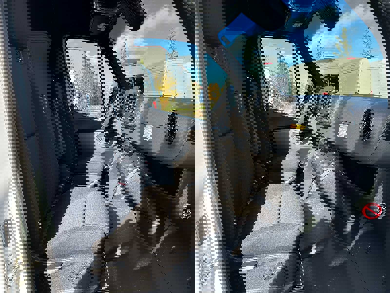 Used 2023 Mercedes-Benz Sprinter 1500 image 10