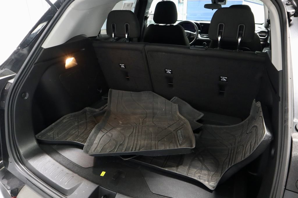 Used 2024 Chevrolet TrailBlazer LT w/ Driver Confidence Package FWD image 12