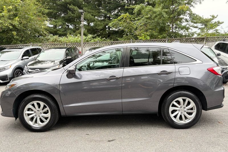 Used 2018 Acura RDX AWD image 4