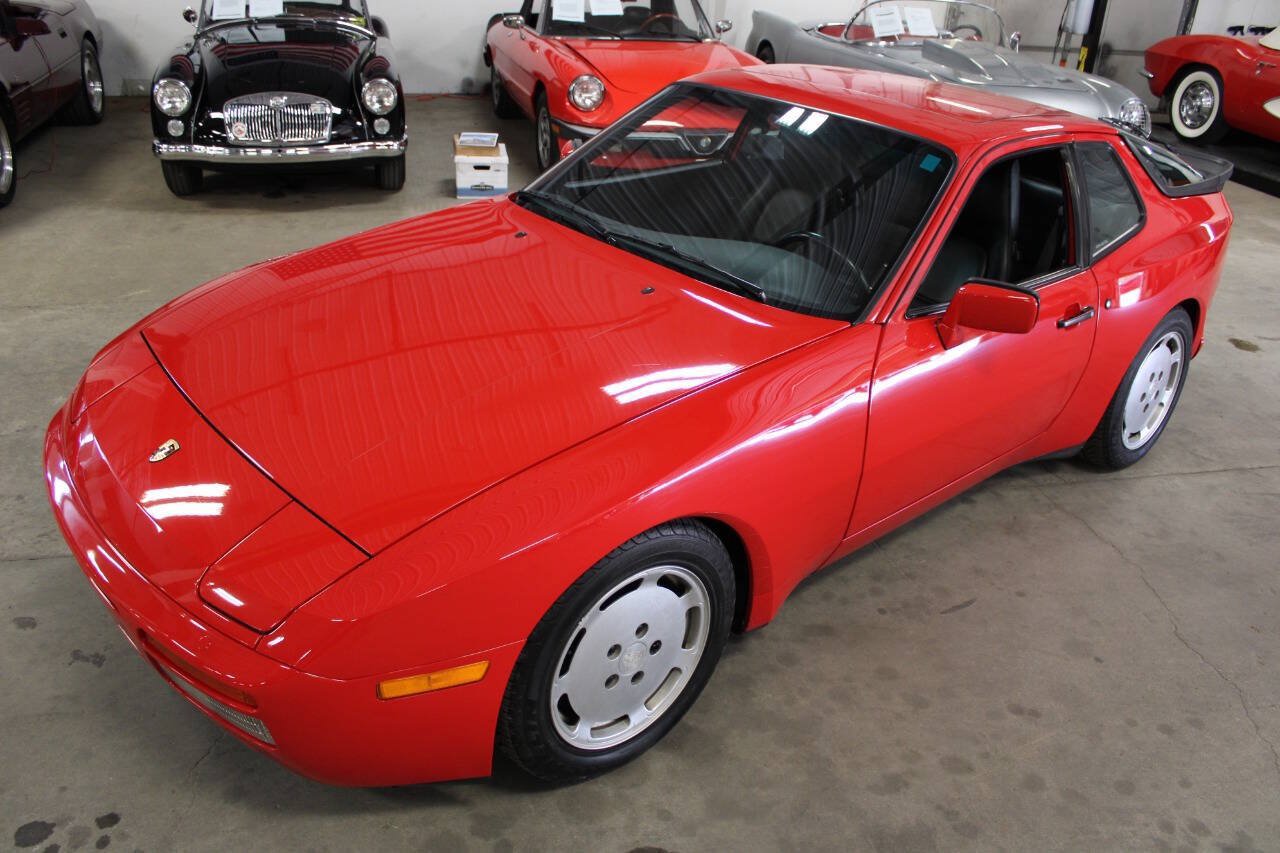 Used 1987 Porsche 944 Turbo RWD image 16