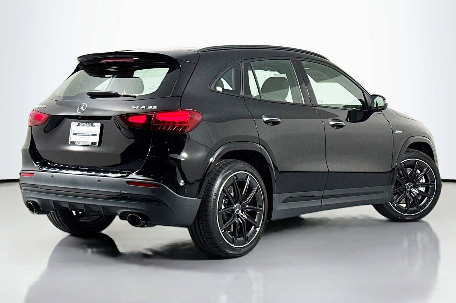 New 2026 Mercedes-Benz GLA 35 AMG 4MATIC image 11