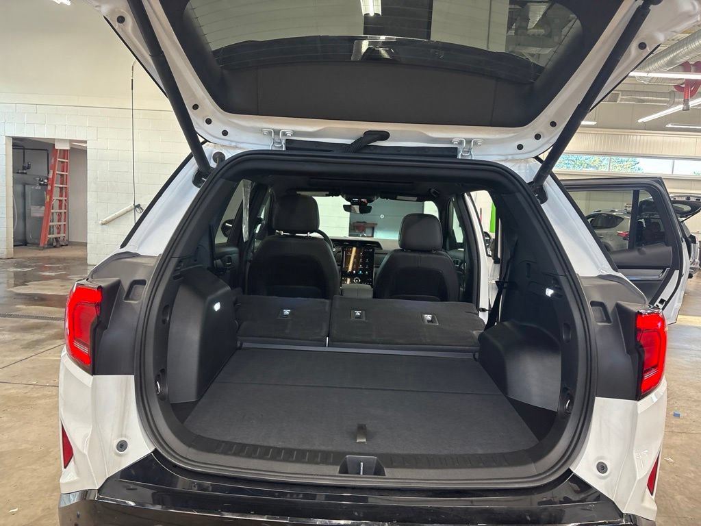 Used 2026 GMC Terrain AT4 w/ Convenience Package III AWD/4WD image 18