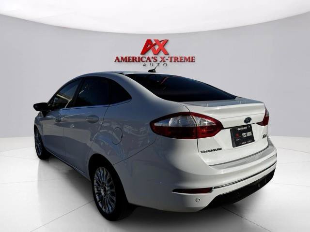Used 2014 Ford Fiesta Titanium FWD image 4