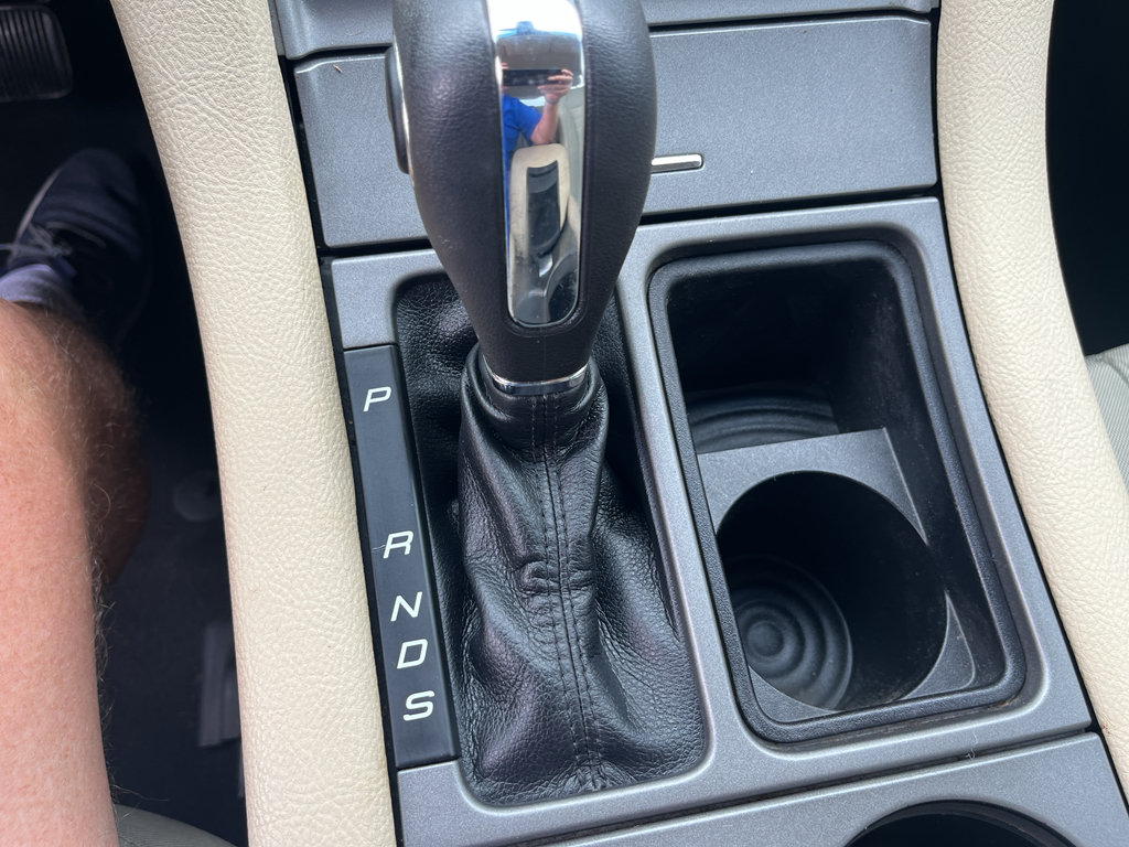 Used 2019 Ford Taurus SE FWD image 24