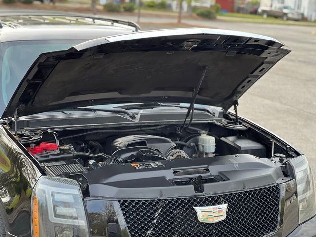 Used 2013 Cadillac Escalade EXT Premium image 41