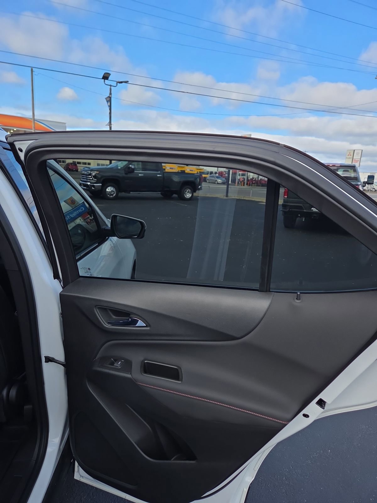 Used 2022 Chevrolet Equinox RS w/ RS Leather Package image 14