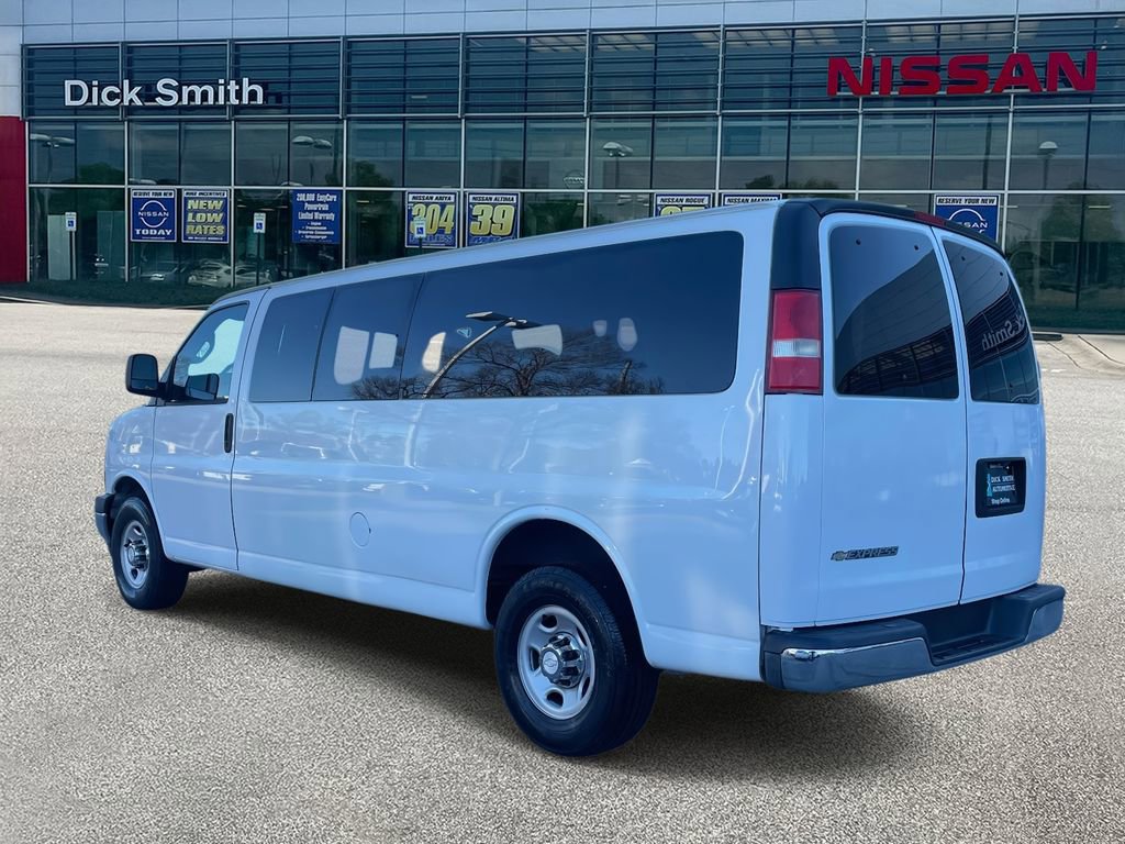 Used 2017 Chevrolet Express 3500 LT w/ LT Preferred Equipment Group image 4