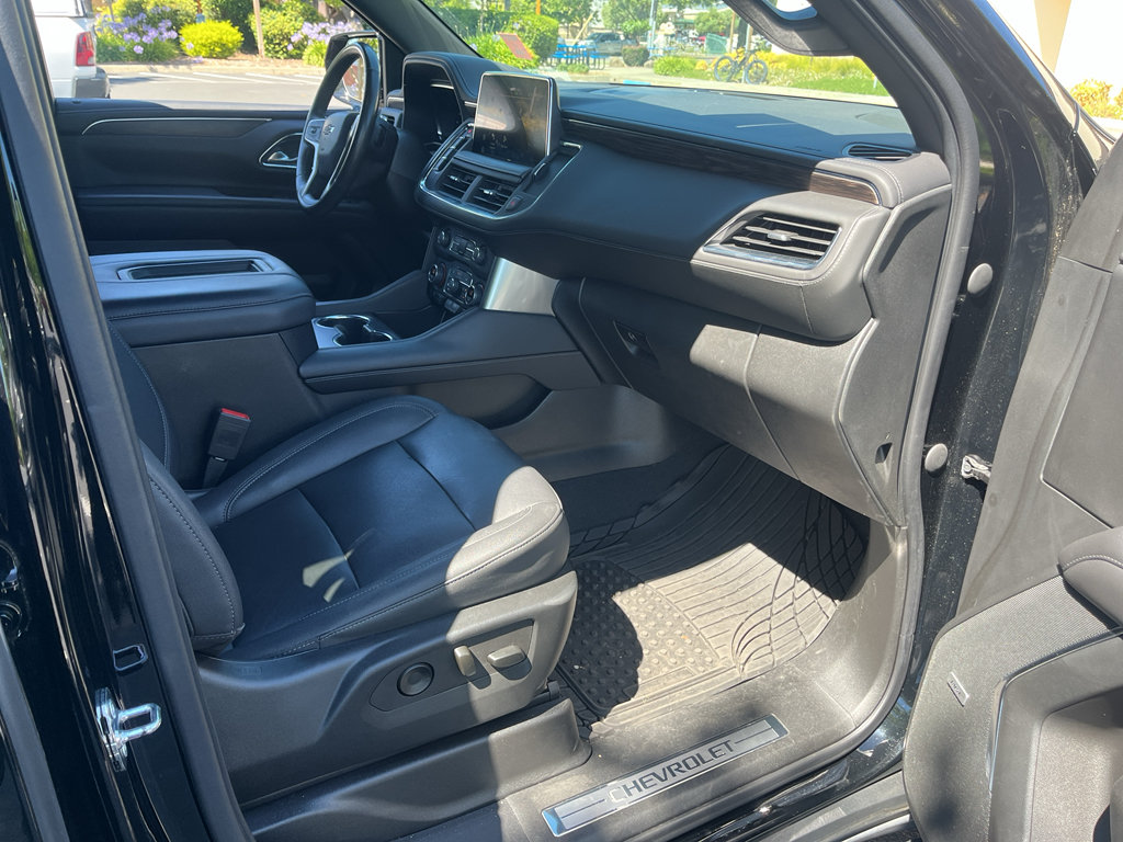 Used 2022 Chevrolet Tahoe Z71 w/ Luxury Package AWD/4WD image 26
