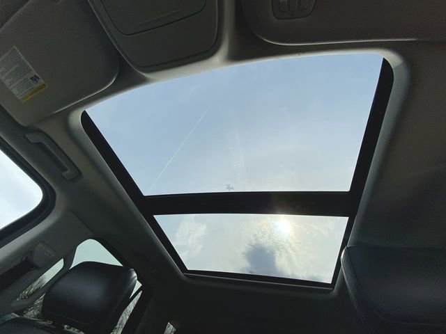 Used 2025 Ford Expedition Platinum image 19