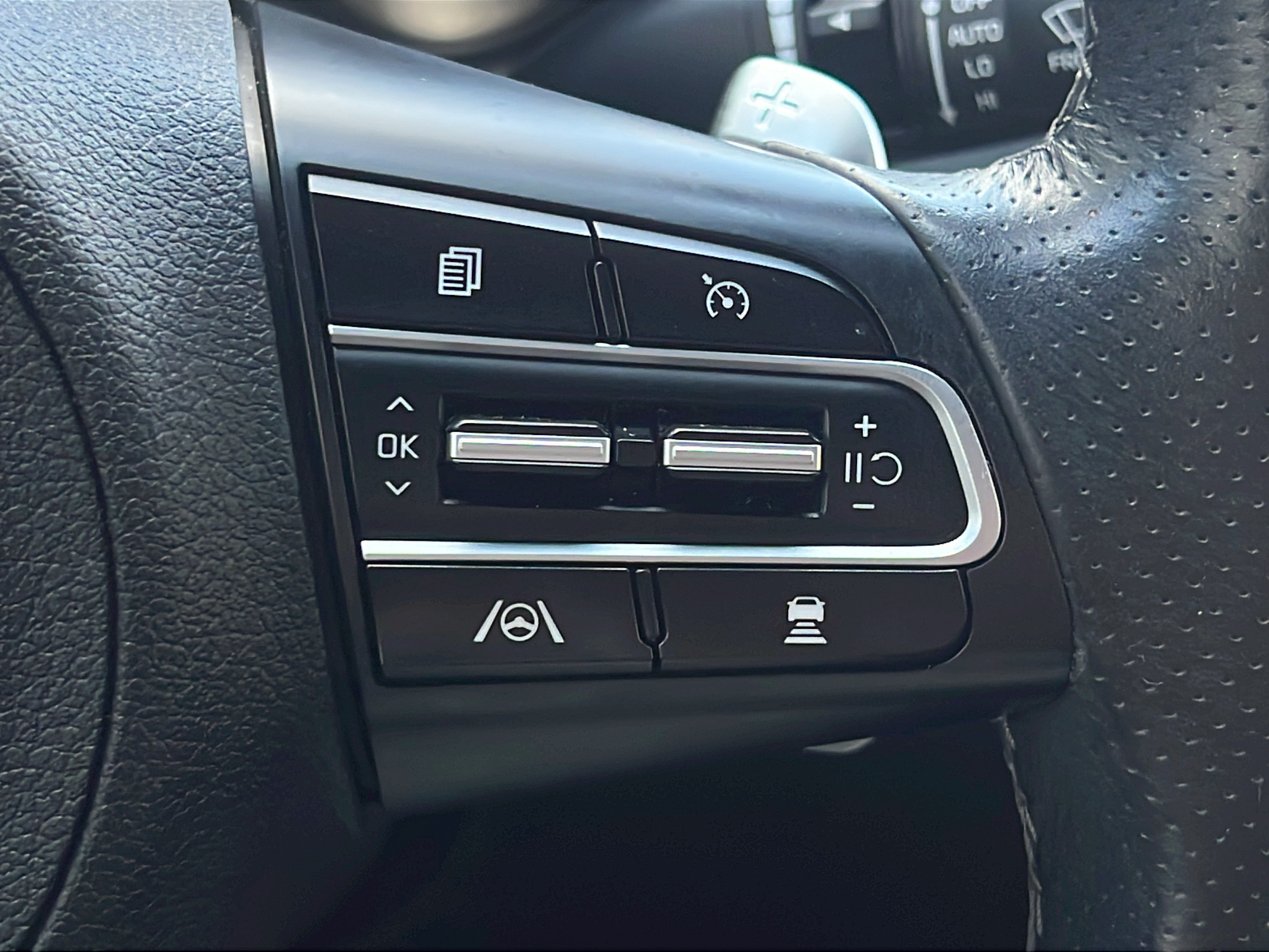 Used 2022 Kia Stinger GT2 RWD image 23