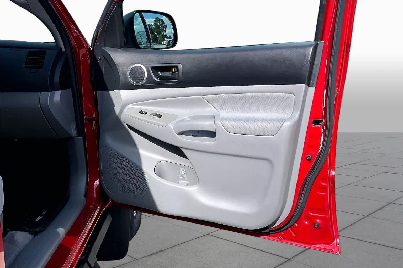 Used 2009 Toyota Tacoma PreRunner w/ SR5 Pkg #2 RWD image 22