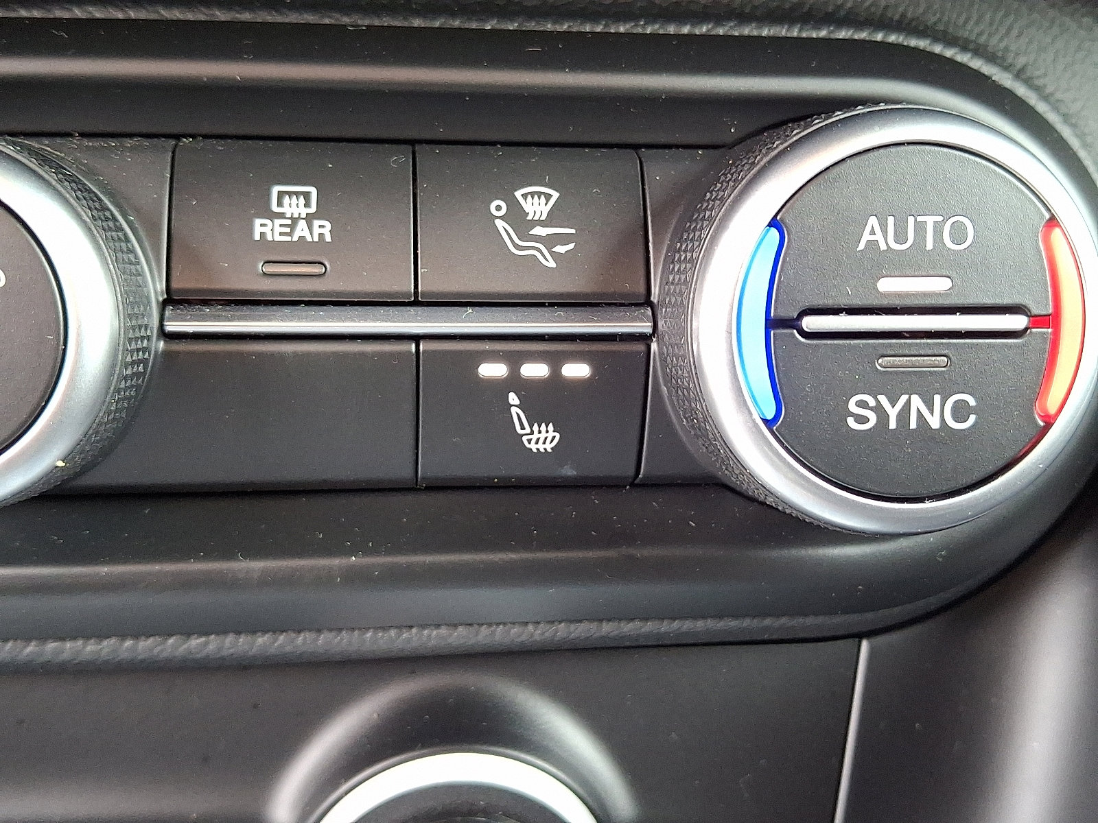 Used 2024 Alfa Romeo Stelvio Ti w/ Active Assist Plus Package image 26