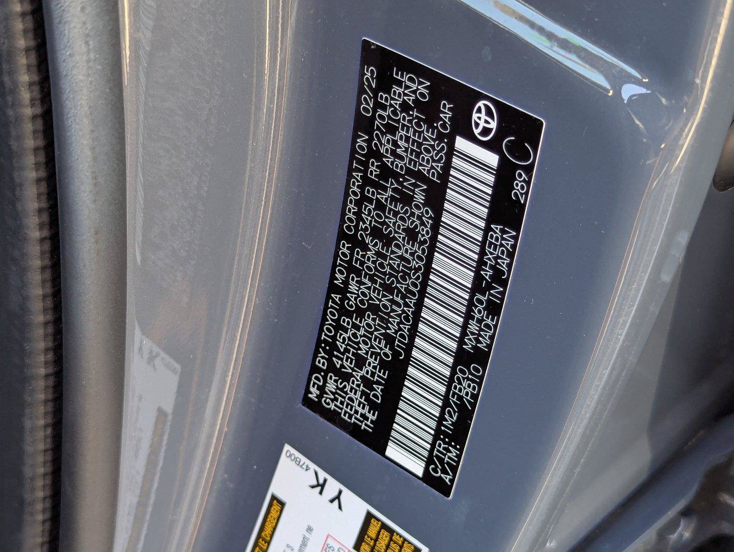 Used 2025 Toyota Prius LE FWD image 35