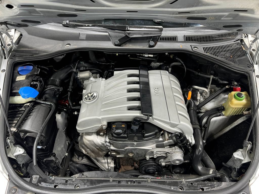 Used 2008 Volkswagen Touareg VR6 image 29