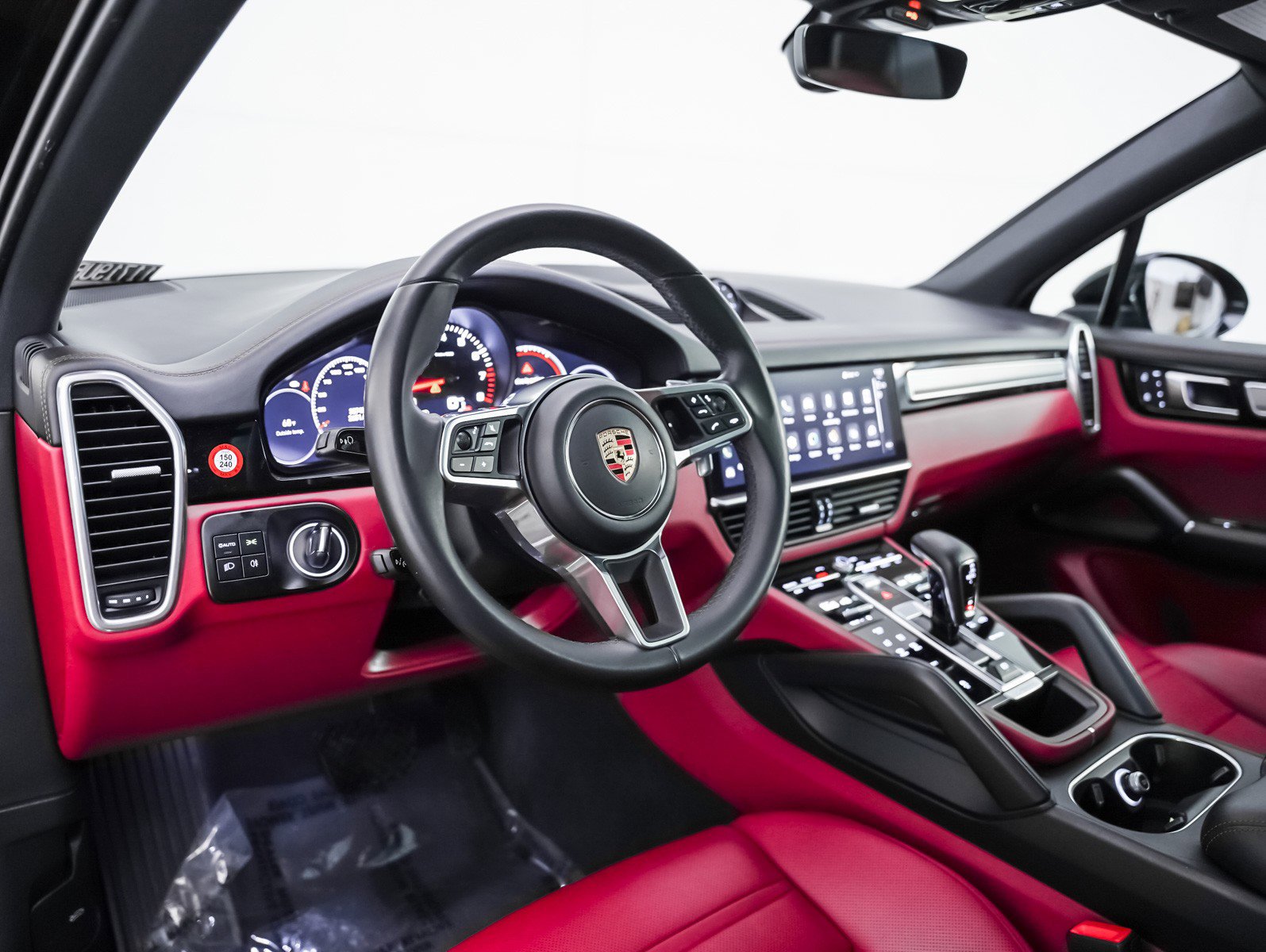 Certified 2022 Porsche Cayenne Platinum Edition w/ Premium Package Plus image 4