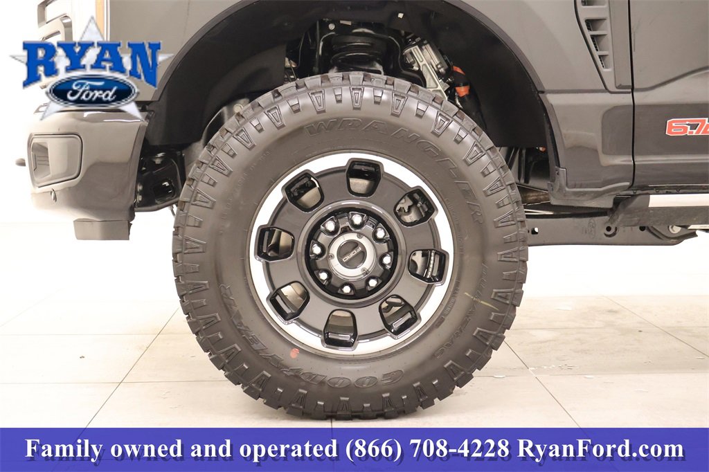 New 2026 Ford F250 Lariat w/ Tremor Off-Road Package image 39