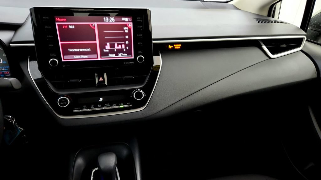 Certified 2022 Toyota Corolla LE FWD image 21