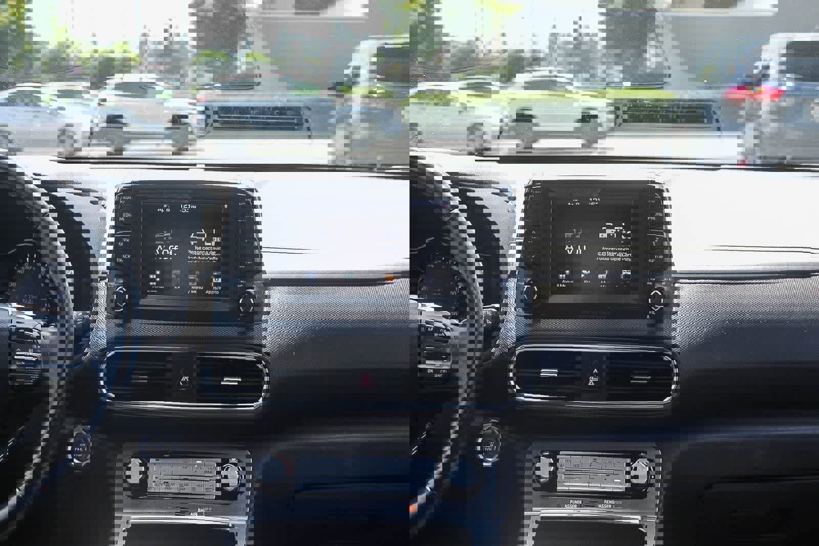 Used 2020 Hyundai Kona Limited image 19