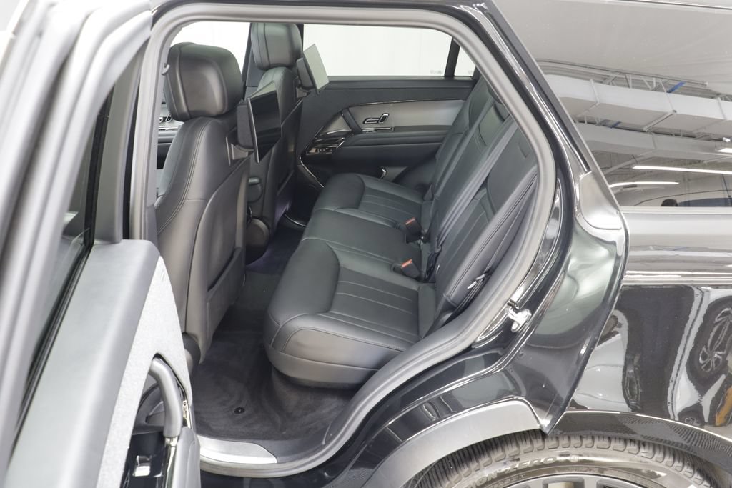 Used 2024 Land Rover Range Rover Sport SE AWD/4WD image 14