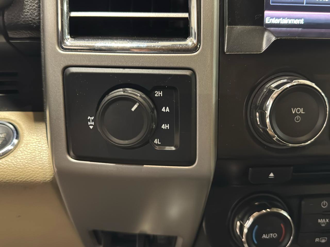 Used 2015 Ford F150 Lariat AWD/4WD image 22