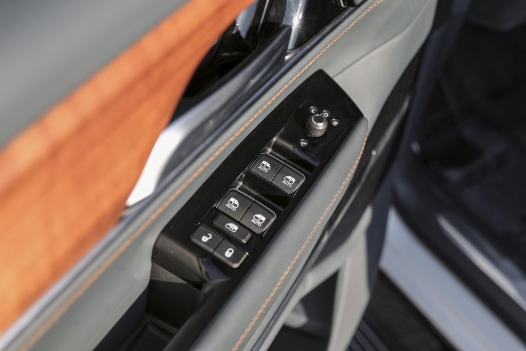 Used 2024 Jeep Grand Wagoneer Series III image 28