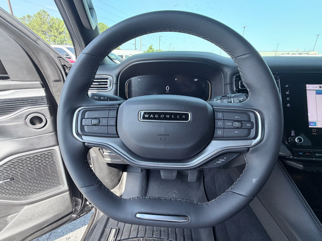 Used 2023 Jeep Wagoneer Series II RWD image 16