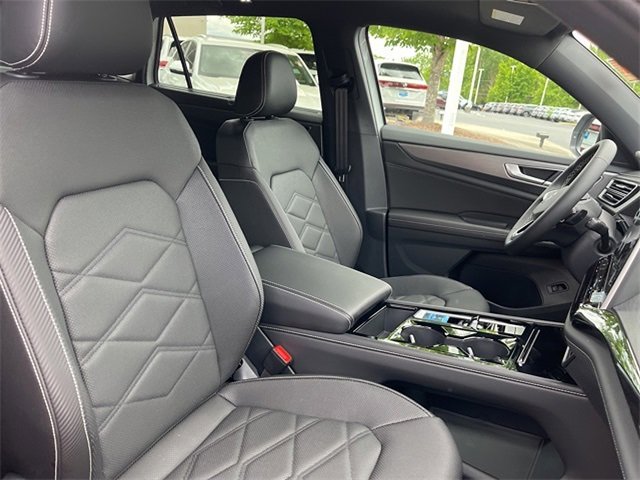 New 2025 Volkswagen Atlas Cross Sport SE image 24