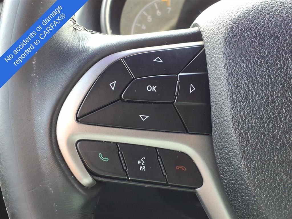 Used 2018 Jeep Grand Cherokee Laredo image 23