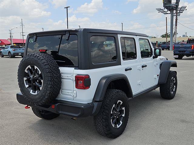 Used 2025 Jeep Wrangler Unlimited Rubicon AWD/4WD image 4